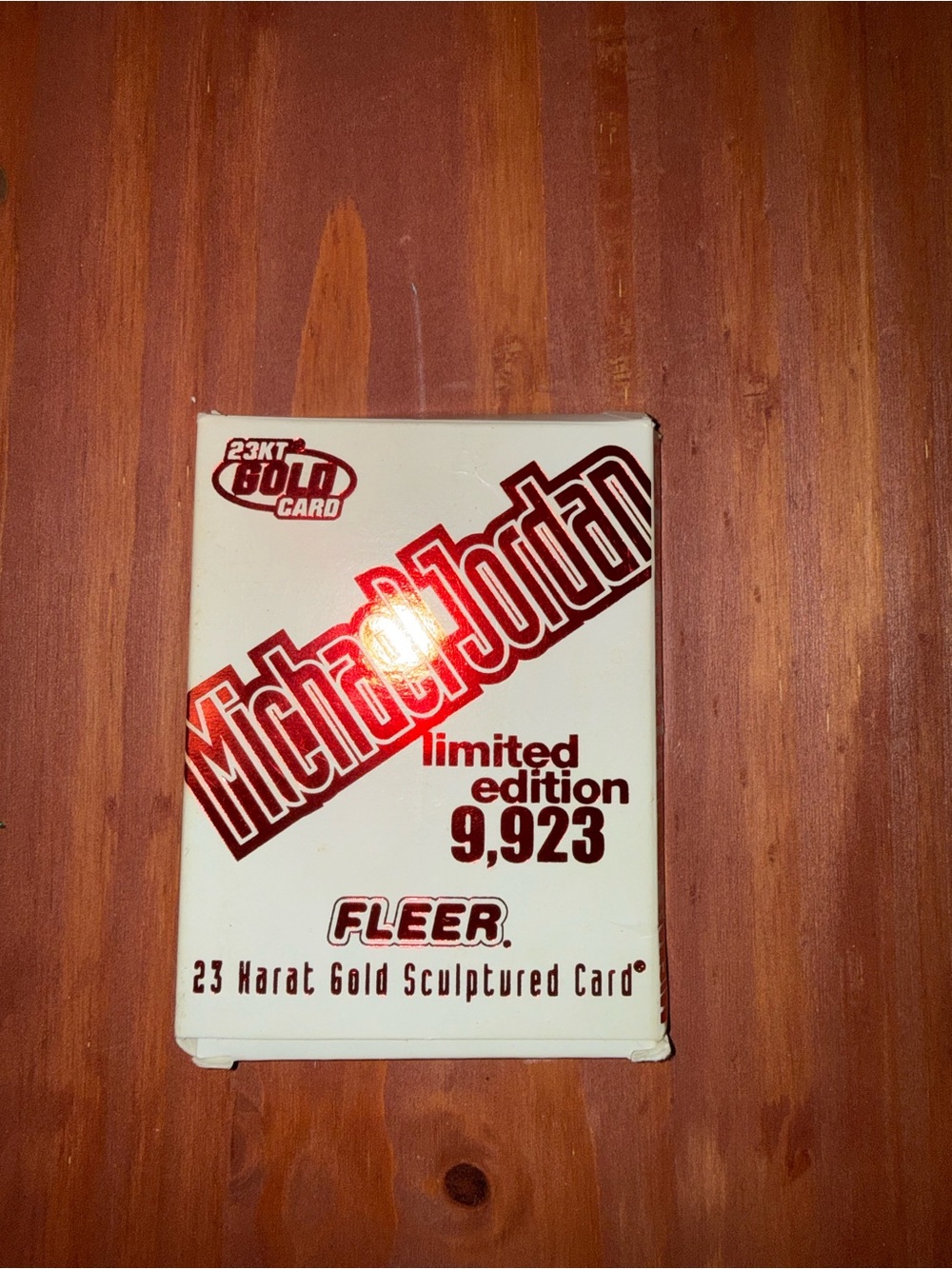 Fleer Michael Jordan Gold Sculptured Card W/Box - Gold White &Red Rare mint